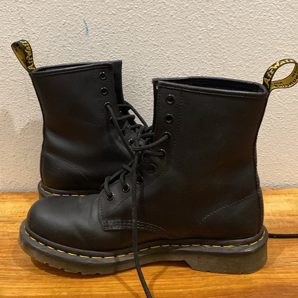 Dr. Martens Vonda Floral Lace-Up Boots - Picture 4 of 6